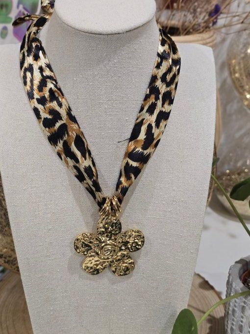 COLLIER LEOPARD