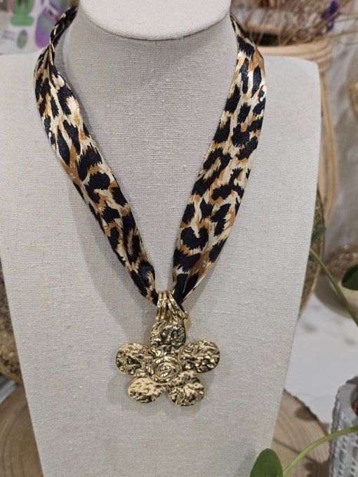 COLLIER LEOPARD